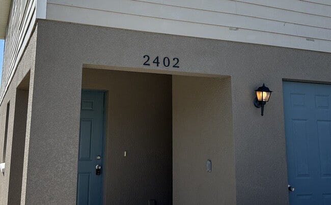 Primary Photo - 2402 Chestnut Woods Dr