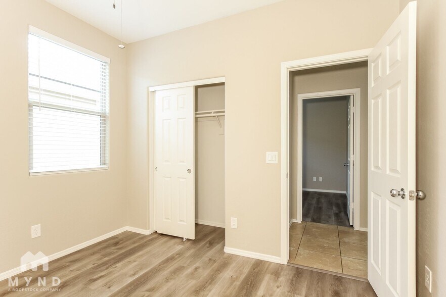 Building Photo - 7340 W Preston Ln