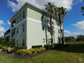 Building Photo - Heritage Lakes Gated 3 bedroom Condominium...