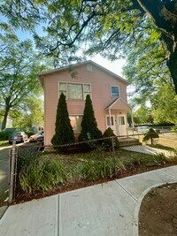 Building Photo - 92 Arch St