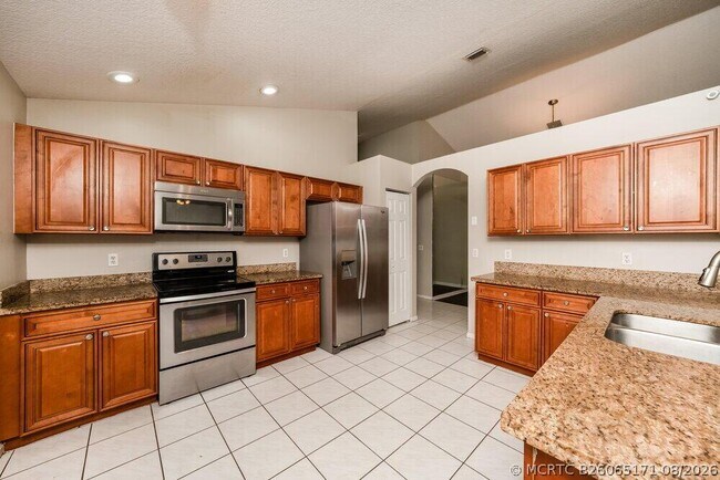 Building Photo - 23410 Serene Meadow Dr S