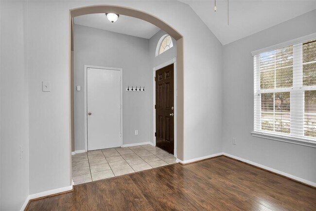Building Photo - 28234 Sweet Oak Ln