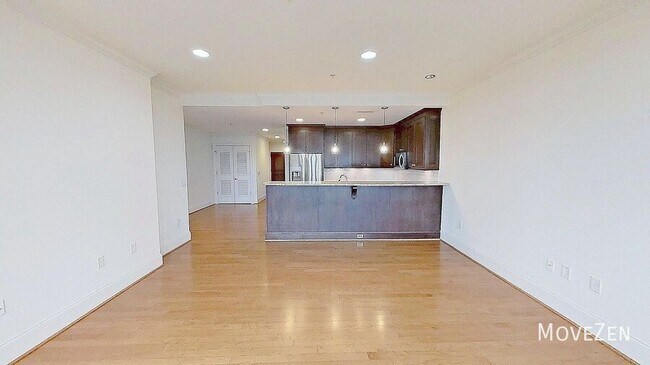 Building Photo - 710 Independence Pl