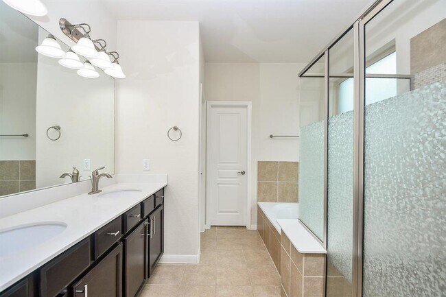Building Photo - 30217 Live Oak Way