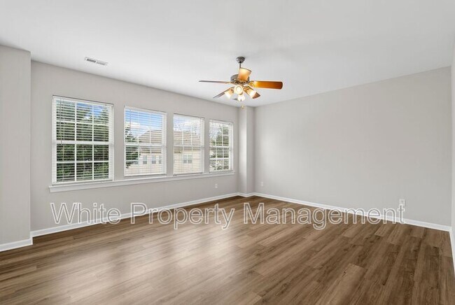 Building Photo - 11012 Southfield Dr