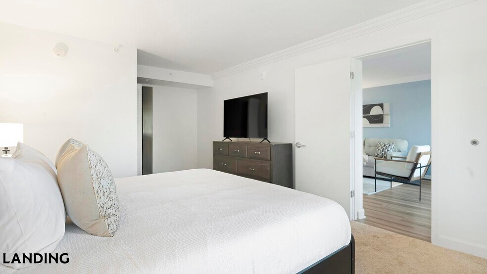 Building Photo - 2851 Maingate Village Cir