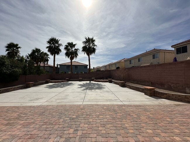 Building Photo - Pinnacle Peaks-Torrey Pines Southwest