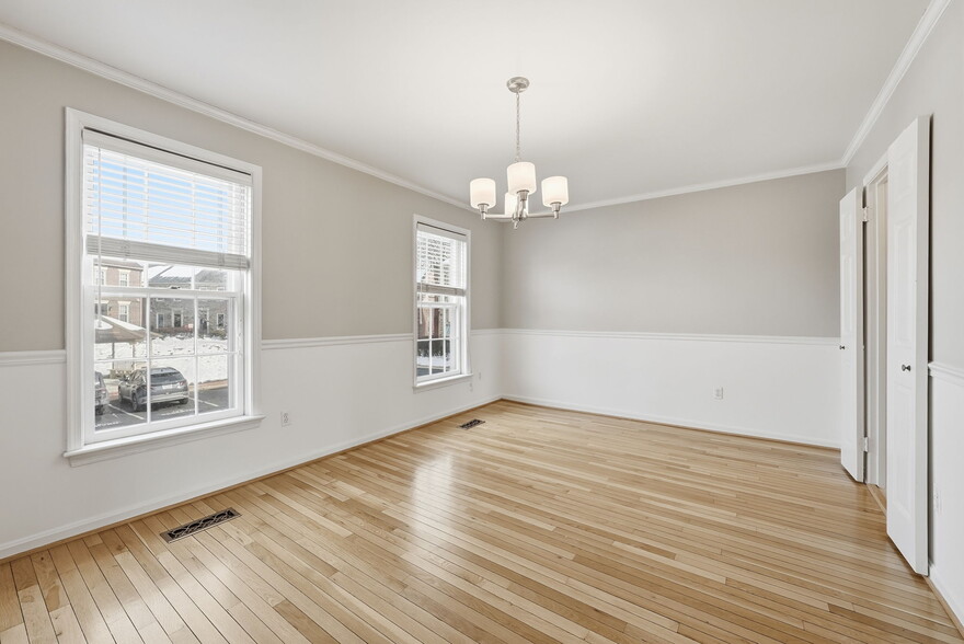 Building Photo - 6701 Washington Blvd