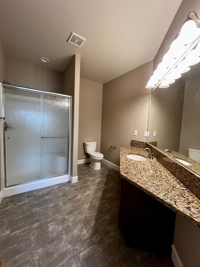 Building Photo - 8819 Kail Dr