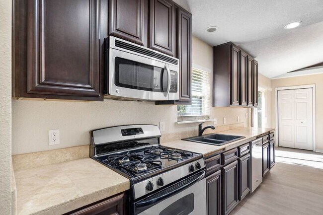 Building Photo - 1137 Finck Rd