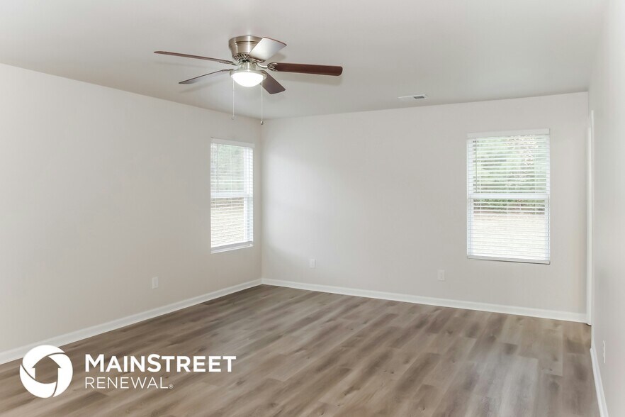 Building Photo - 174 Ranier St