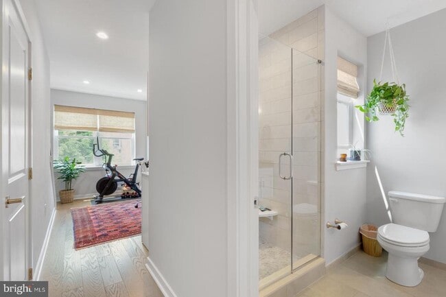 Building Photo - 2136 Pemberton St