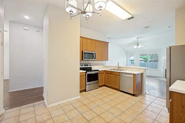 Building Photo - 3705 Hermalinda Dr