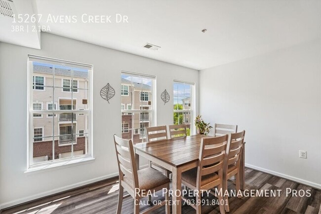 Building Photo - 15267 Avens Creek Dr