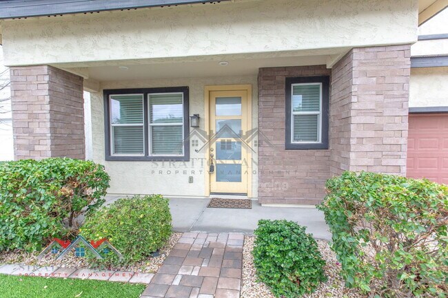 Building Photo - 2095 S Saguaro Dr