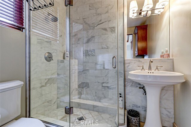 Building Photo - 853 6th St