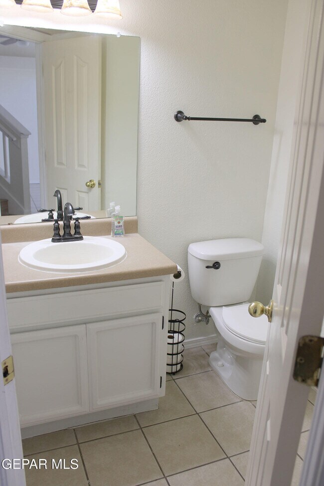 Building Photo - 815 Saguaro Park Ct