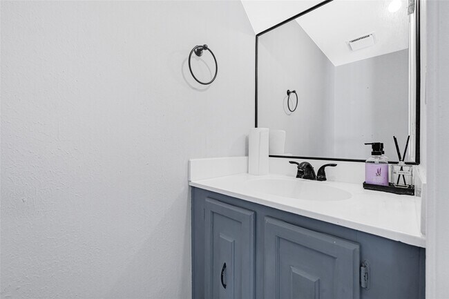 Building Photo - 2311 Quail Haven Rd