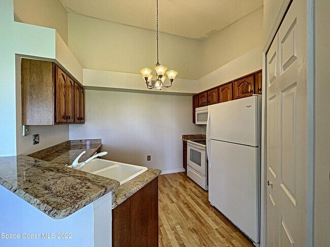 Building Photo - 7040 US-1