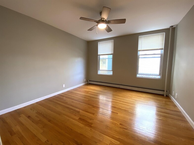 Building Photo - 47 Tremont St