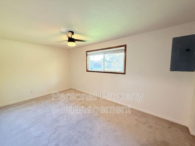 Building Photo - 700 Garrison Terrace