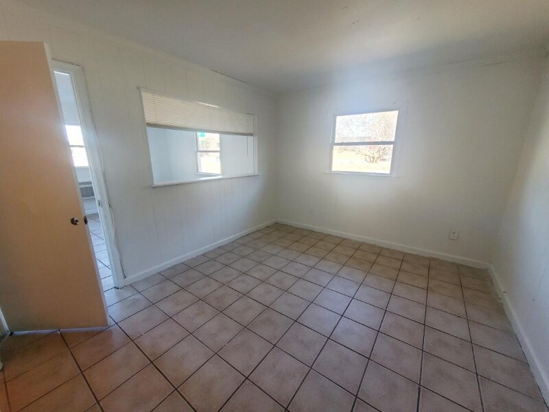 Building Photo - 11208 Rte 1