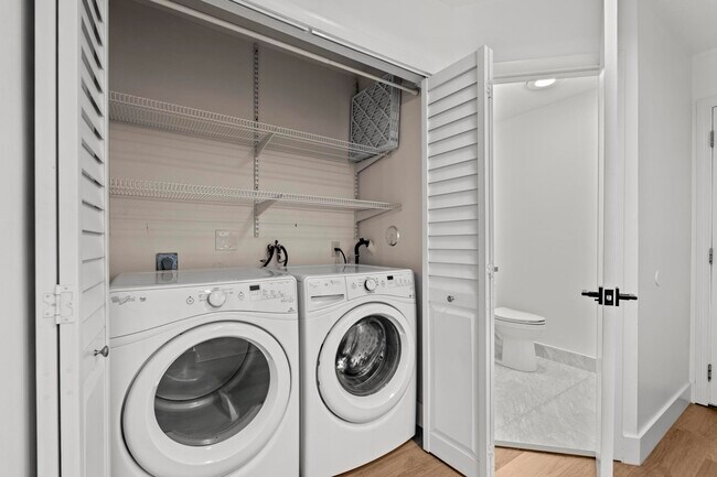 Building Photo - 3783 Carambola Cir N