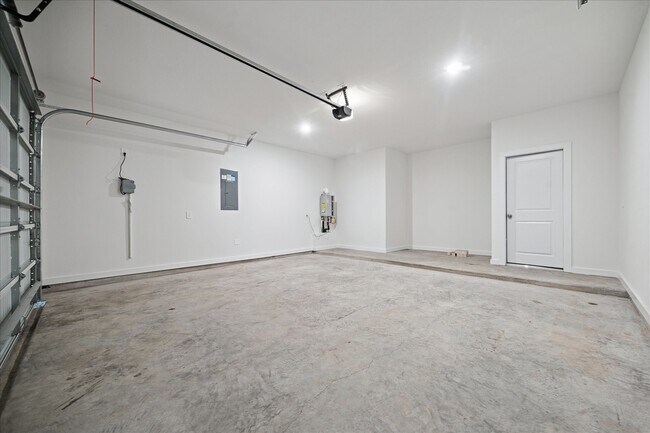 Building Photo - 29802 Ellwood Ln