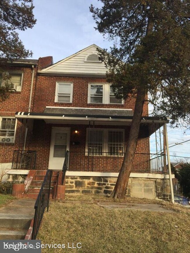 Primary Photo - 3 br, 1 bath House - 1 N. Ellamont Street
