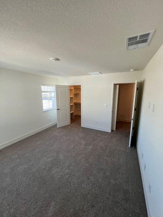Building Photo - Brand New Three Bedroom Spanish Springs...