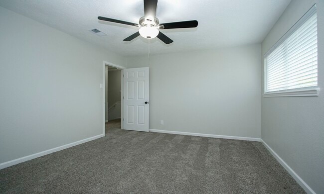 Building Photo - 25607 Pecan Valley Cir