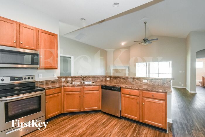 Building Photo - 86245 Sand Hickory Trail