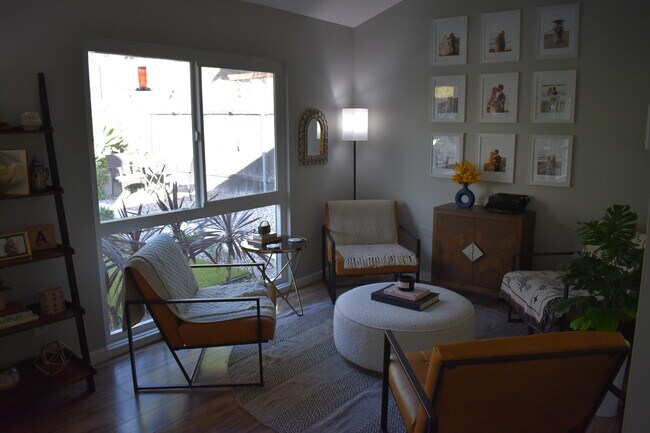 Building Photo - 6671 Jackson Dr