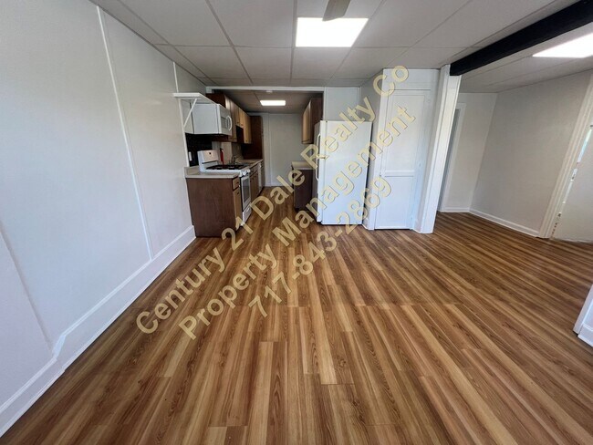 Building Photo - 7322 Lincoln Hwy