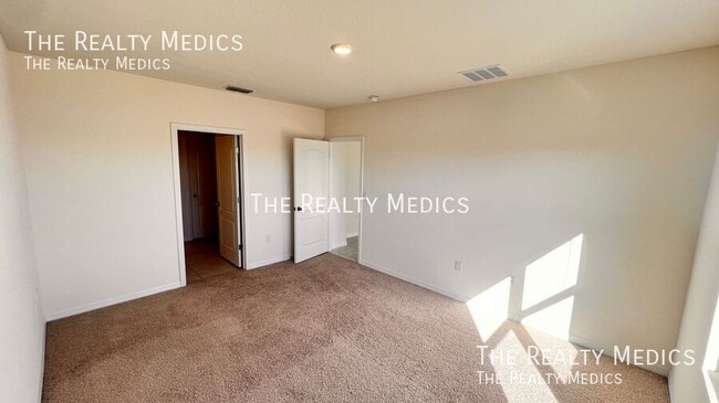 Building Photo - 1830 Hackberry St