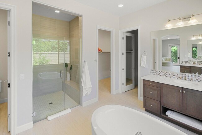 Building Photo - 55100 Autumn Valley Ct