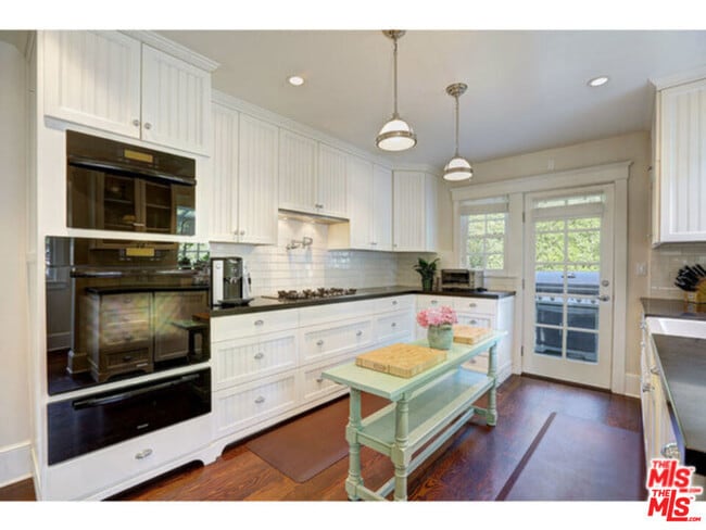 Building Photo - 334 Oceano Dr