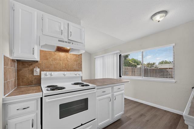 Building Photo - 517 Willow Oak Dr
