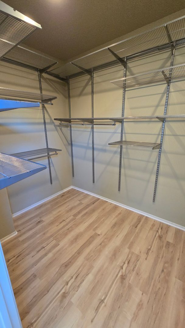 Building Photo - Orange 3 Bed, 2.5 Bath Townhouse for Lease...