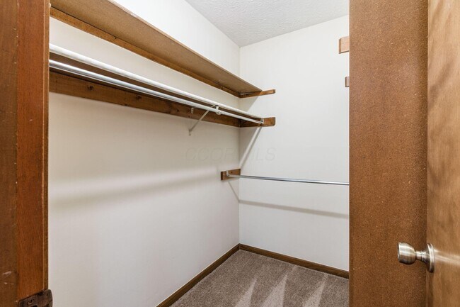 Building Photo - 4847 Dierker Rd
