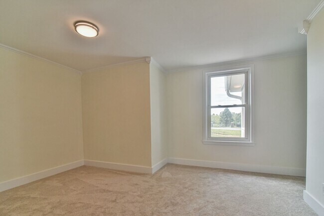 Building Photo - Charming Renovated Home on Acreage — Minutes from Town