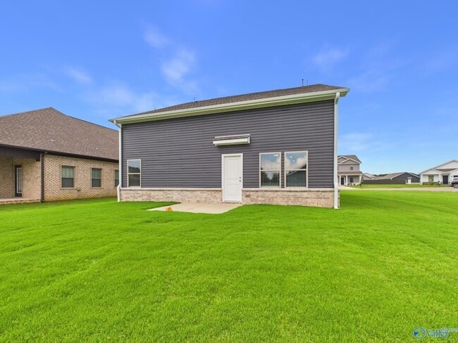 Building Photo - 15395 GRAYSON CIR