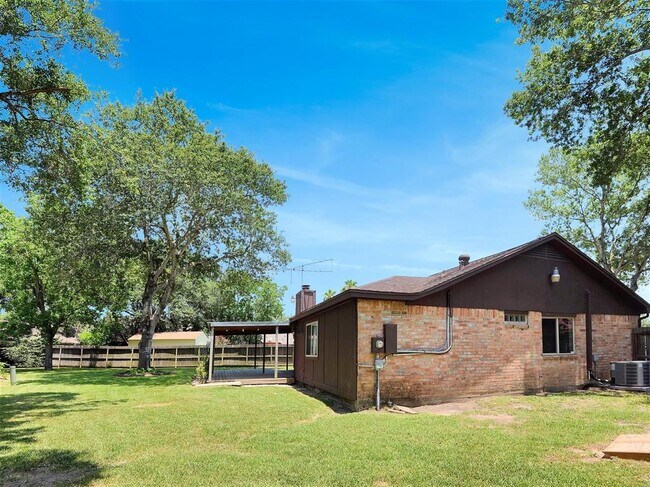 Building Photo - 3115 Founders Green Cir