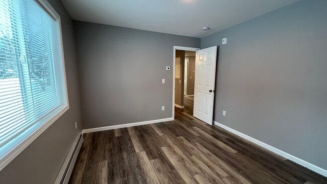 Building Photo - A charming ground floor apartment with (2)...