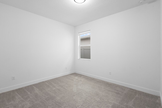 Building Photo - 10646 Hensley St