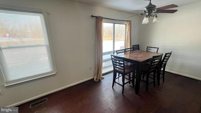 Building Photo - 3649 Dahlgren Pl