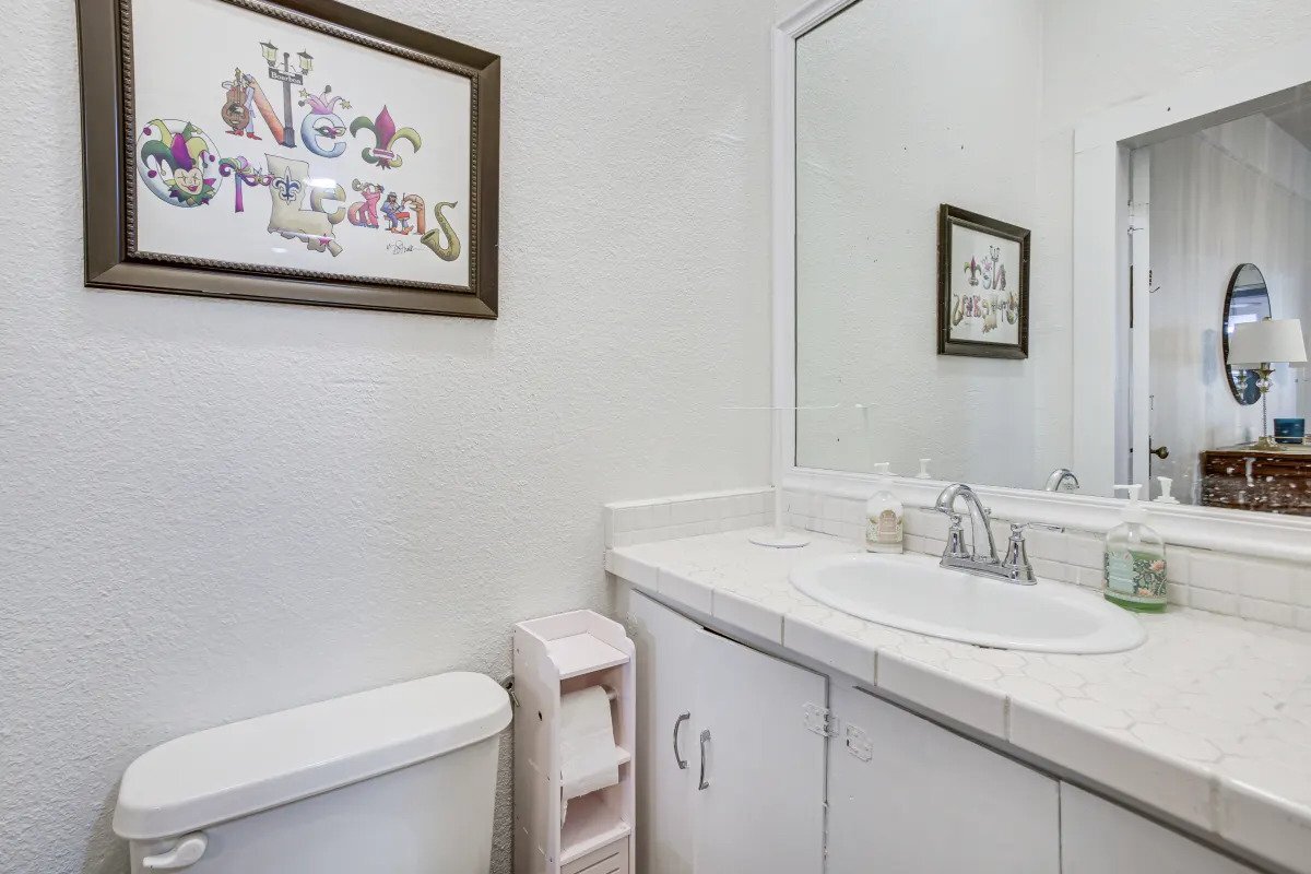 Building Photo - 7922 Sycamore St