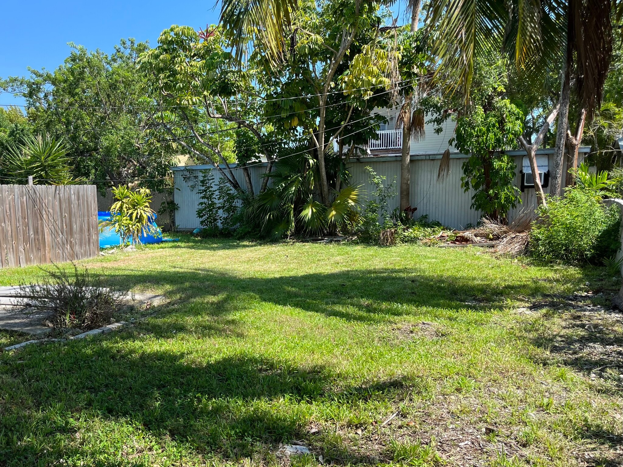 Building Photo - 2406 Harris Ave