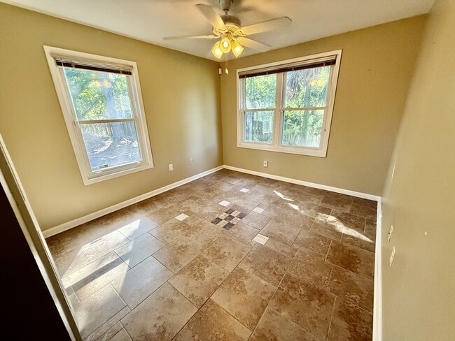 Building Photo - 1700 Lucina Cove