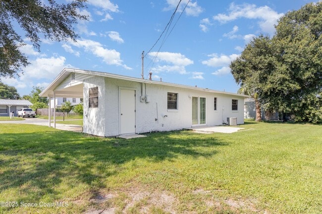 Building Photo - 3648 Tomlin Dr